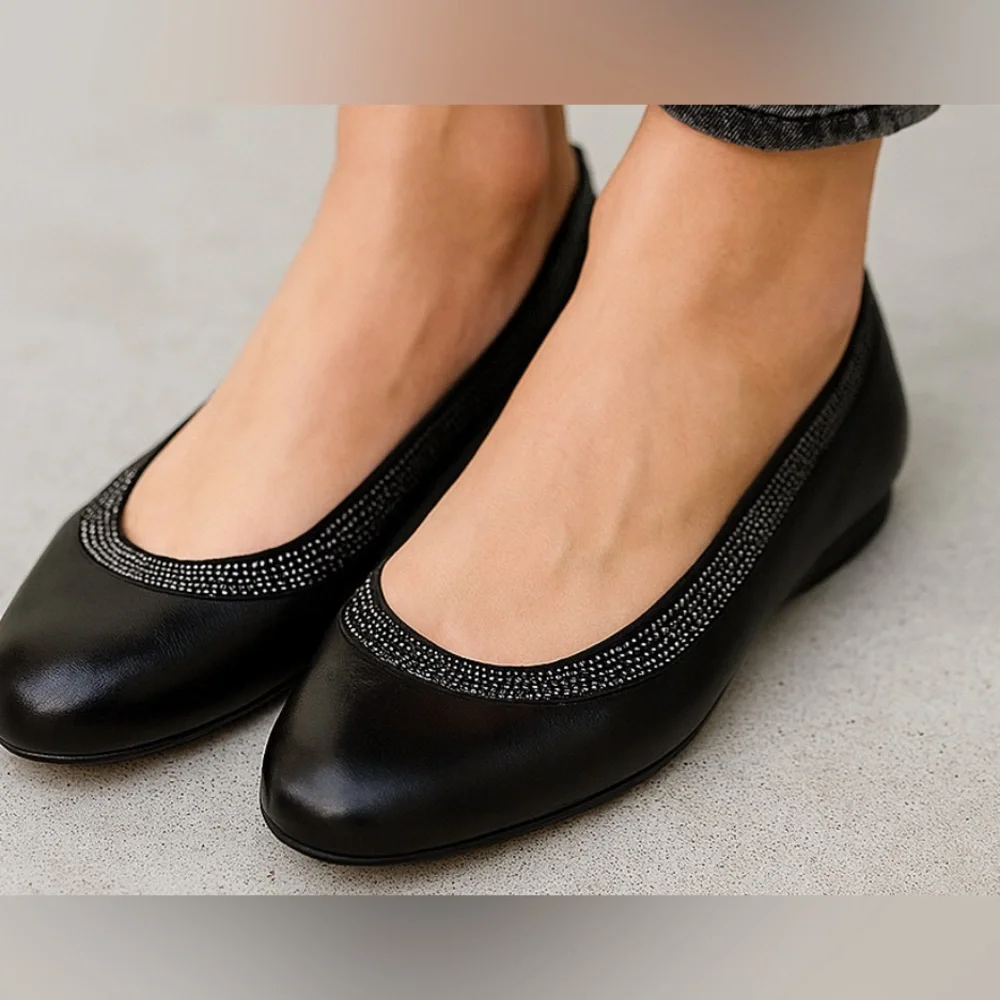 Stuart Weitzman Black Leather Embellished Ballet Flats SZ 8 - Picture 2 of 13